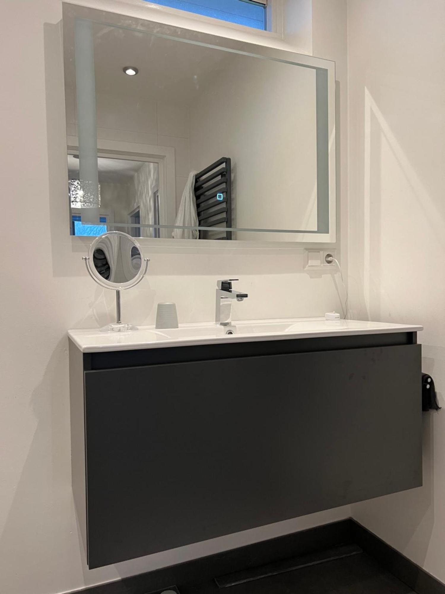 Villa Cosy Central Incl Jacuzzi Near Trainstation, Beach And City Heemstede Exterior foto