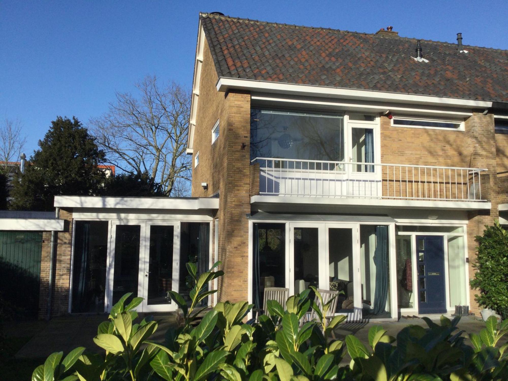 Villa Cosy Central Incl Jacuzzi Near Trainstation, Beach And City Heemstede Exterior foto
