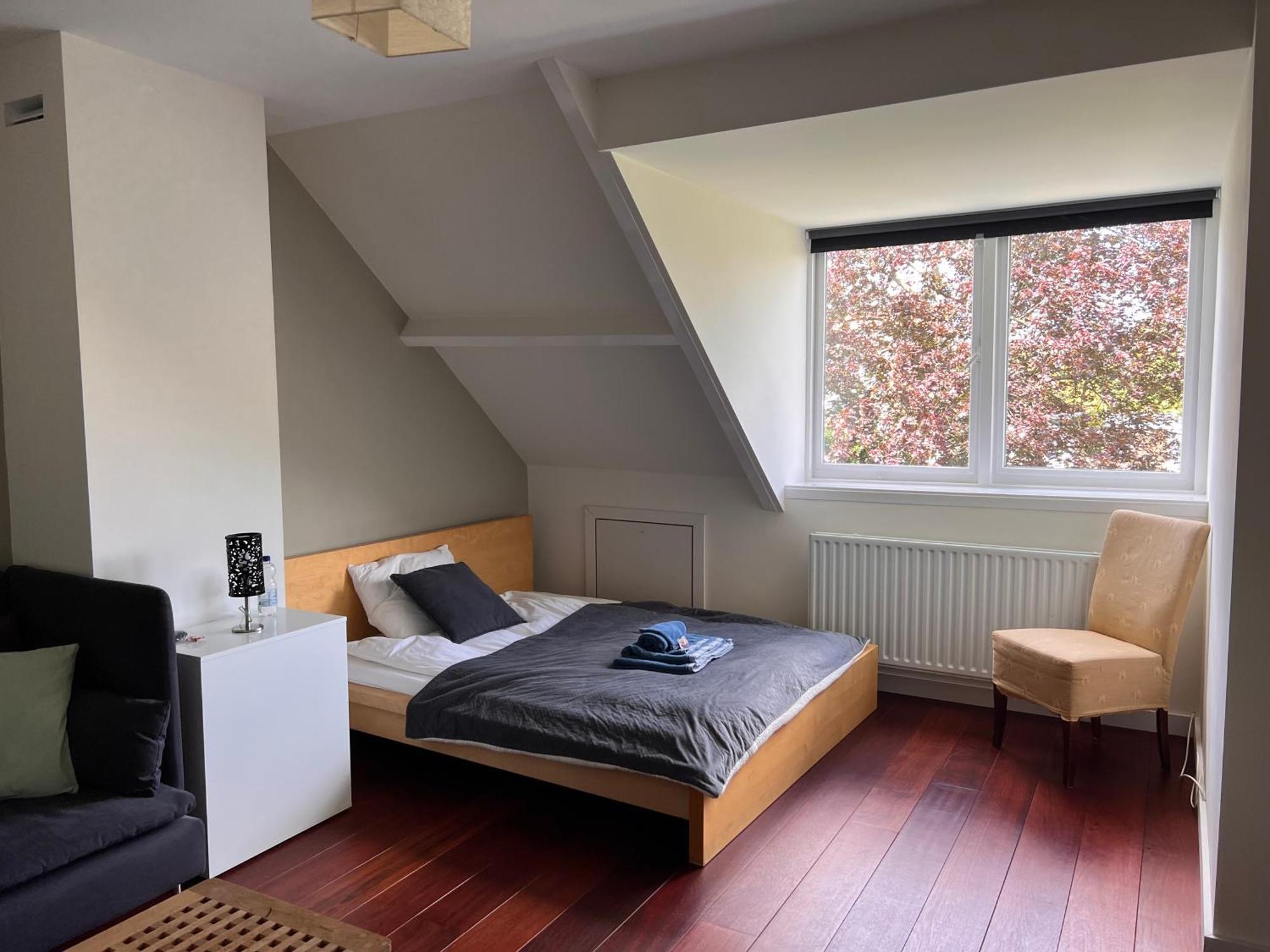 Villa Cosy Central Incl Jacuzzi Near Trainstation, Beach And City Heemstede Exterior foto